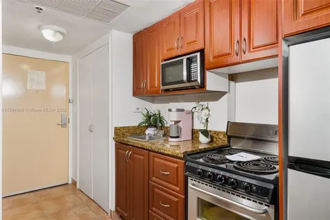 19201 Collins Avenue Sunny Isles Beach FL 33160