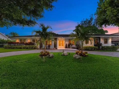 13500 SW 70th Avenue Pinecrest FL 33156