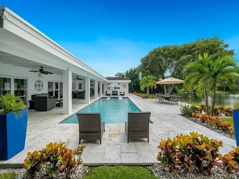 13500 SW 70th Avenue Pinecrest FL 33156