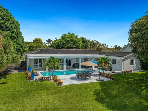 13500 SW 70th Avenue Pinecrest FL 33156