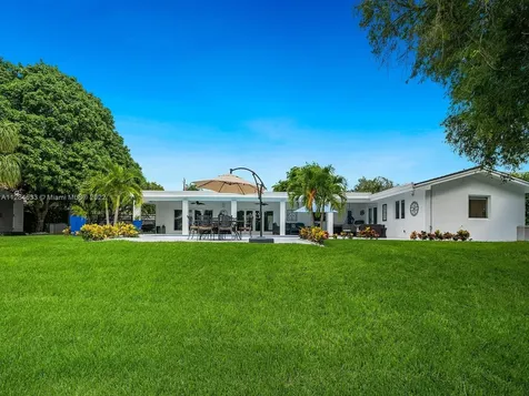 13500 SW 70th Avenue Pinecrest FL 33156
