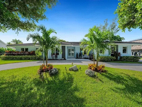 13500 SW 70th Avenue Pinecrest FL 33156