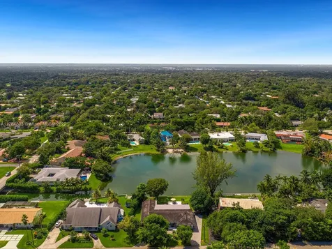 13500 SW 70th Avenue Pinecrest FL 33156