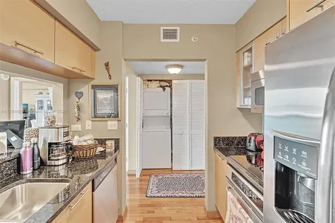 31 SE 5th Street Miami FL 33131