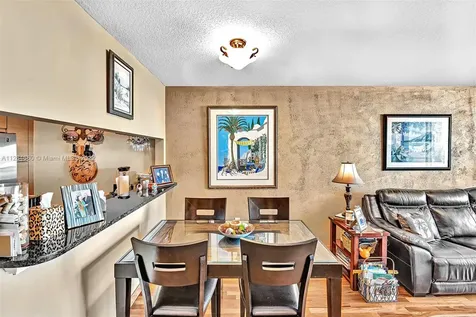 31 SE 5th Street Miami FL 33131