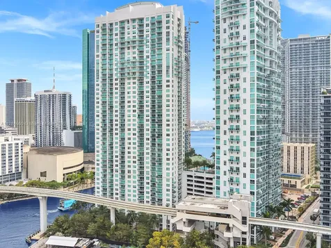 31 SE 5th Street Miami FL 33131