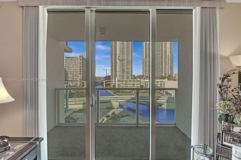 31 SE 5th Street Miami FL 33131