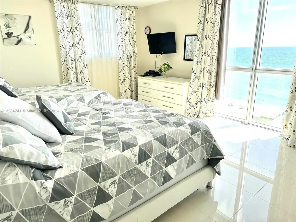 3901 S Ocean Drive Hollywood FL 33019