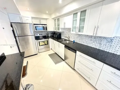 3901 S Ocean Drive Hollywood FL 33019
