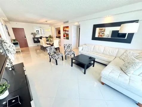 3901 S Ocean Drive Hollywood FL 33019