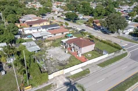 782 E 37th Street Hialeah FL 33013