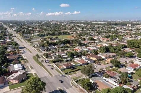 782 E 37th Street Hialeah FL 33013