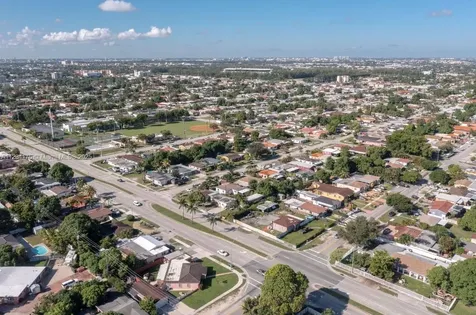 782 E 37th Street Hialeah FL 33013
