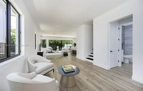 6654-6650 SW 84th Street Miami FL 33143