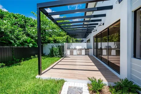 6654-6650 SW 84th Street Miami FL 33143