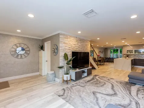 4864 Sheridan Street Hollywood FL 33021