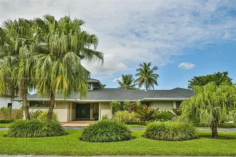 9910 E Calusa Club Drive Miami FL 33186