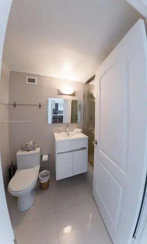 5601 Collins Avenue Miami Beach FL 33140