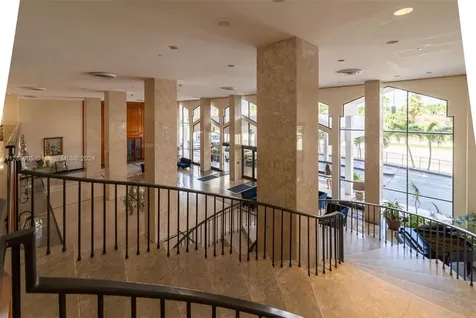 5601 Collins Avenue Miami Beach FL 33140