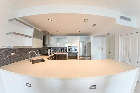5601 Collins Avenue Miami Beach FL 33140