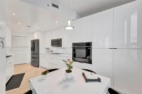 848 Brickell Key Drive Miami FL 33131