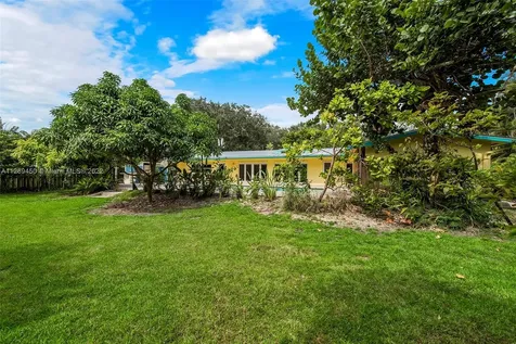8600 SW 107th Street Miami FL 33156