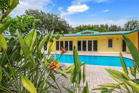 8600 SW 107th Street Miami FL 33156