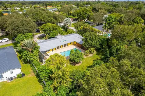 8600 SW 107th Street Miami FL 33156