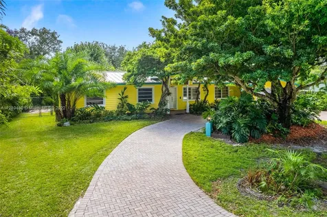 8600 SW 107th Street Miami FL 33156