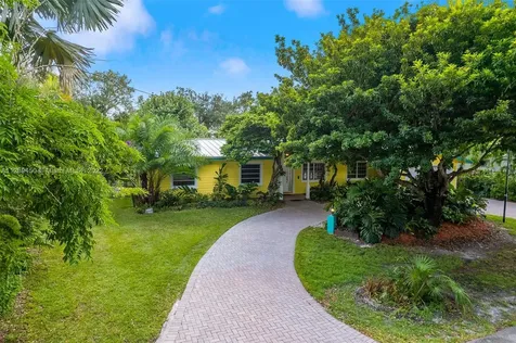 8600 SW 107th Street Miami FL 33156