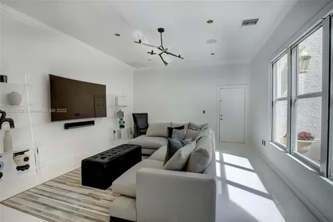 3852 NE 199th Terrace Aventura FL 33180