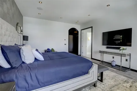 3852 NE 199th Terrace Aventura FL 33180