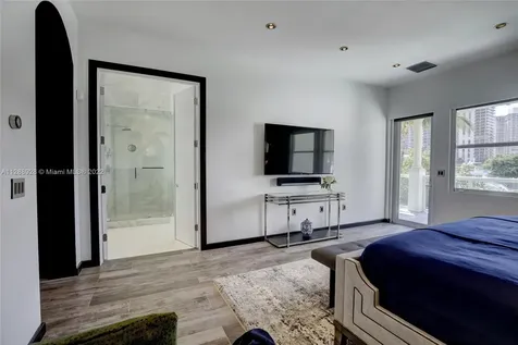 3852 NE 199th Terrace Aventura FL 33180