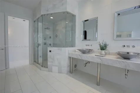 3852 NE 199th Terrace Aventura FL 33180