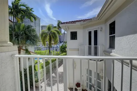 3852 NE 199th Terrace Aventura FL 33180