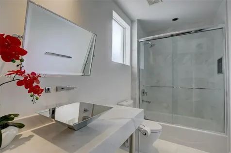 3852 NE 199th Terrace Aventura FL 33180
