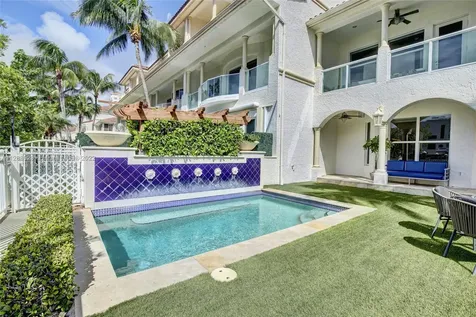 3852 NE 199th Terrace Aventura FL 33180