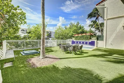 3852 NE 199th Terrace Aventura FL 33180