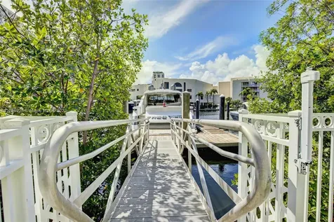 3852 NE 199th Terrace Aventura FL 33180