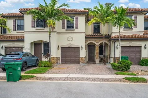 6525 N Anise Court Davie FL 33314