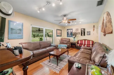 25950 SW 187 Avenue Homestead FL 33031
