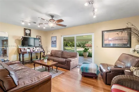 25950 SW 187 Avenue Homestead FL 33031