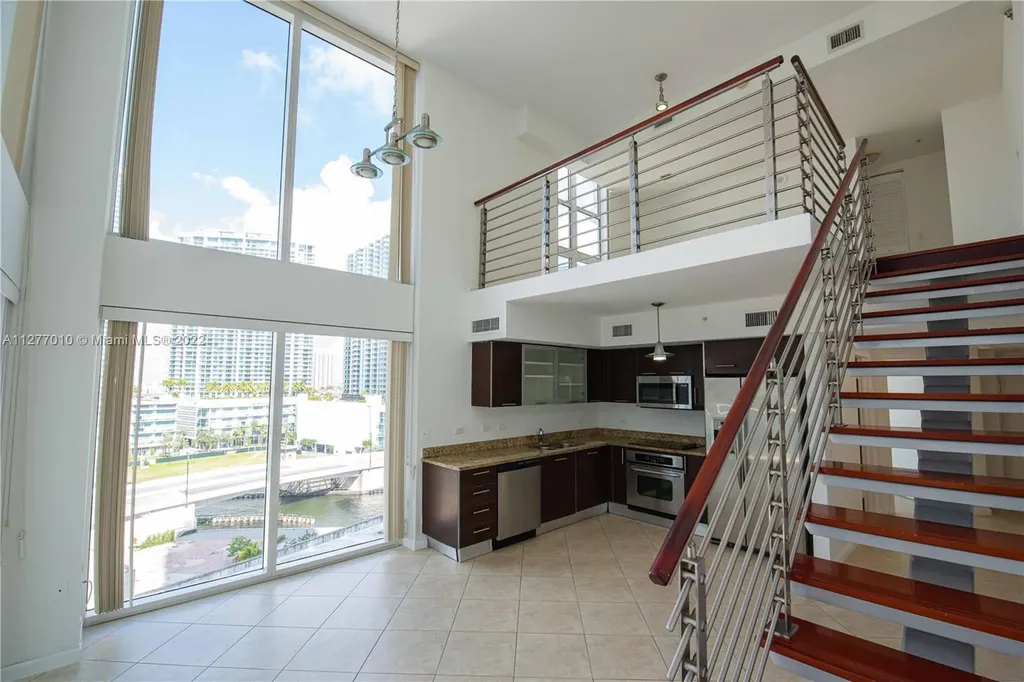 41 SE 5th Street Miami FL 33131