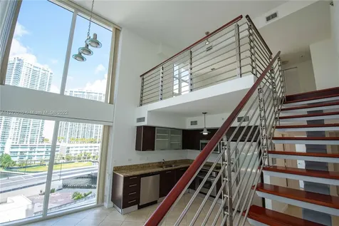 41 SE 5th Street Miami FL 33131
