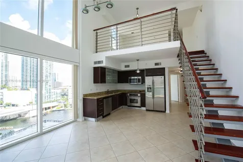41 SE 5th Street Miami FL 33131