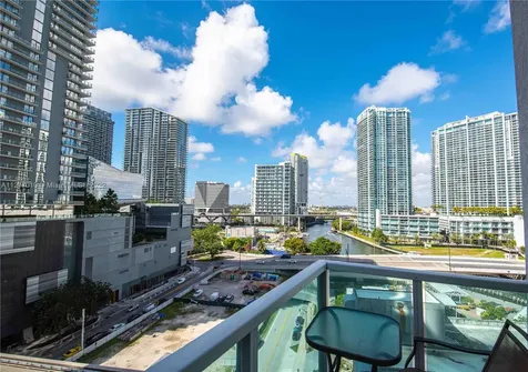 41 SE 5th Street Miami FL 33131