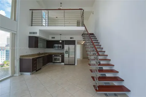 41 SE 5th Street Miami FL 33131