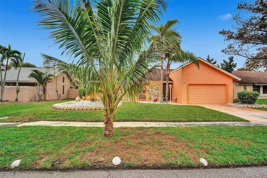 7035 NW 49th Place Lauderhill FL 33319