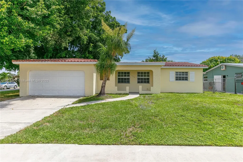 272 NW 80th Avenue Margate FL 33063