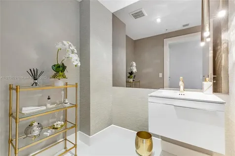 17111 Biscayne Boulevard North Miami Beach FL 33160